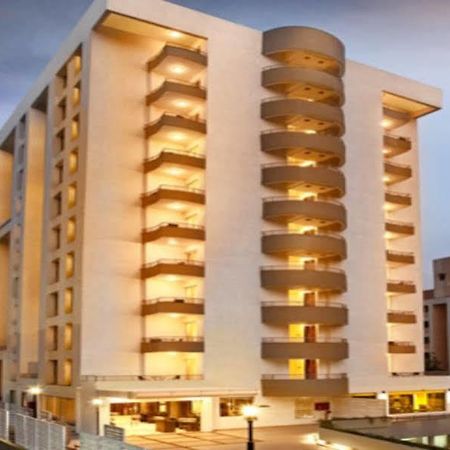 Cocoon Hotel Pune Bagian luar foto